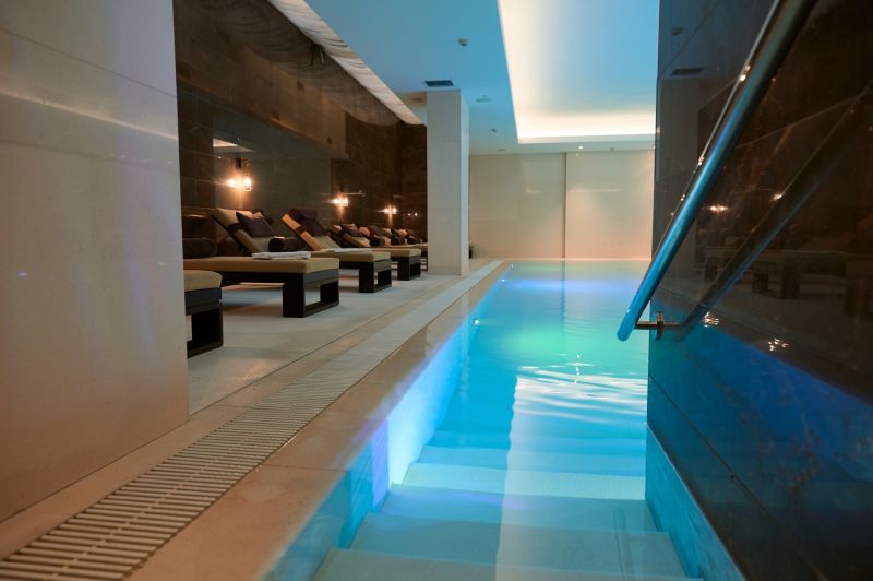 Luxurious Bathing Spaces